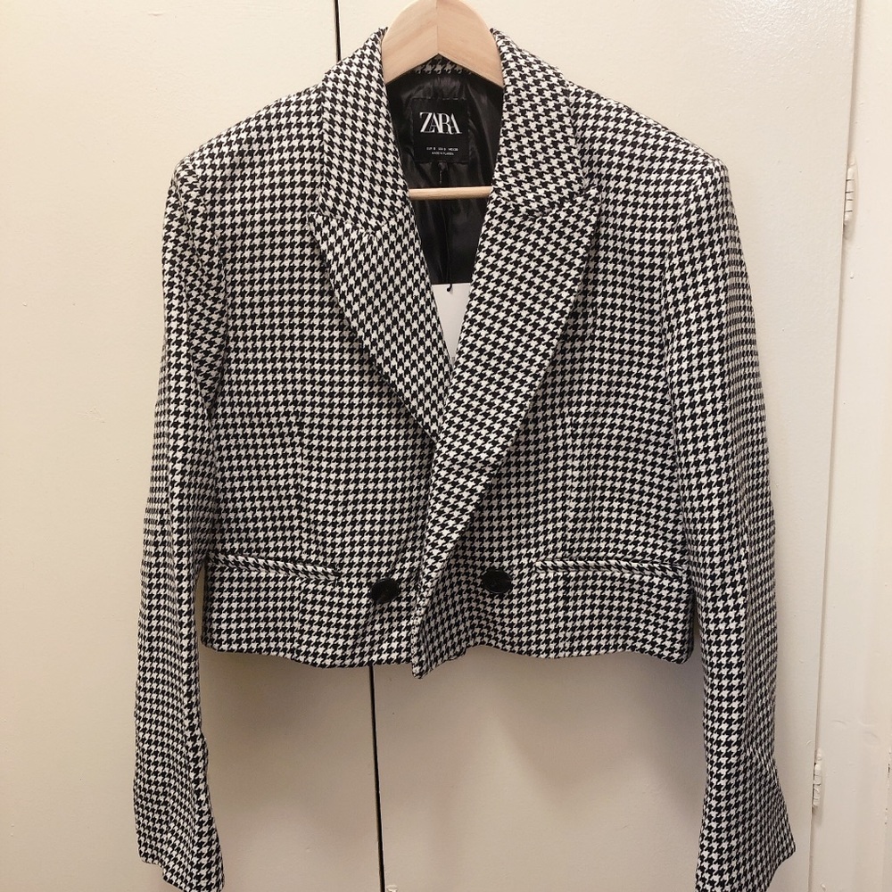 Zara Crop Blazer / Suit coat